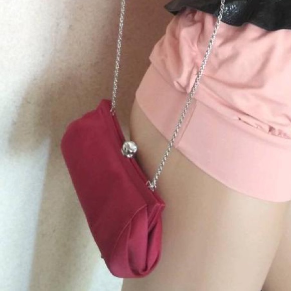 La Regale mini deep red evening bag with crystal closer. New with tags. - Picture 2 of 8